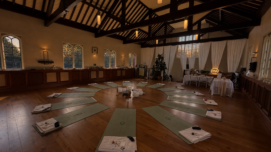 Halo Days: Dec 13th | Year-End Release & Renewal Retreat | The Oak House Studio – Hatfield House