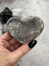 Load image into Gallery viewer, Premium Agate Druzy Heart Crystal
